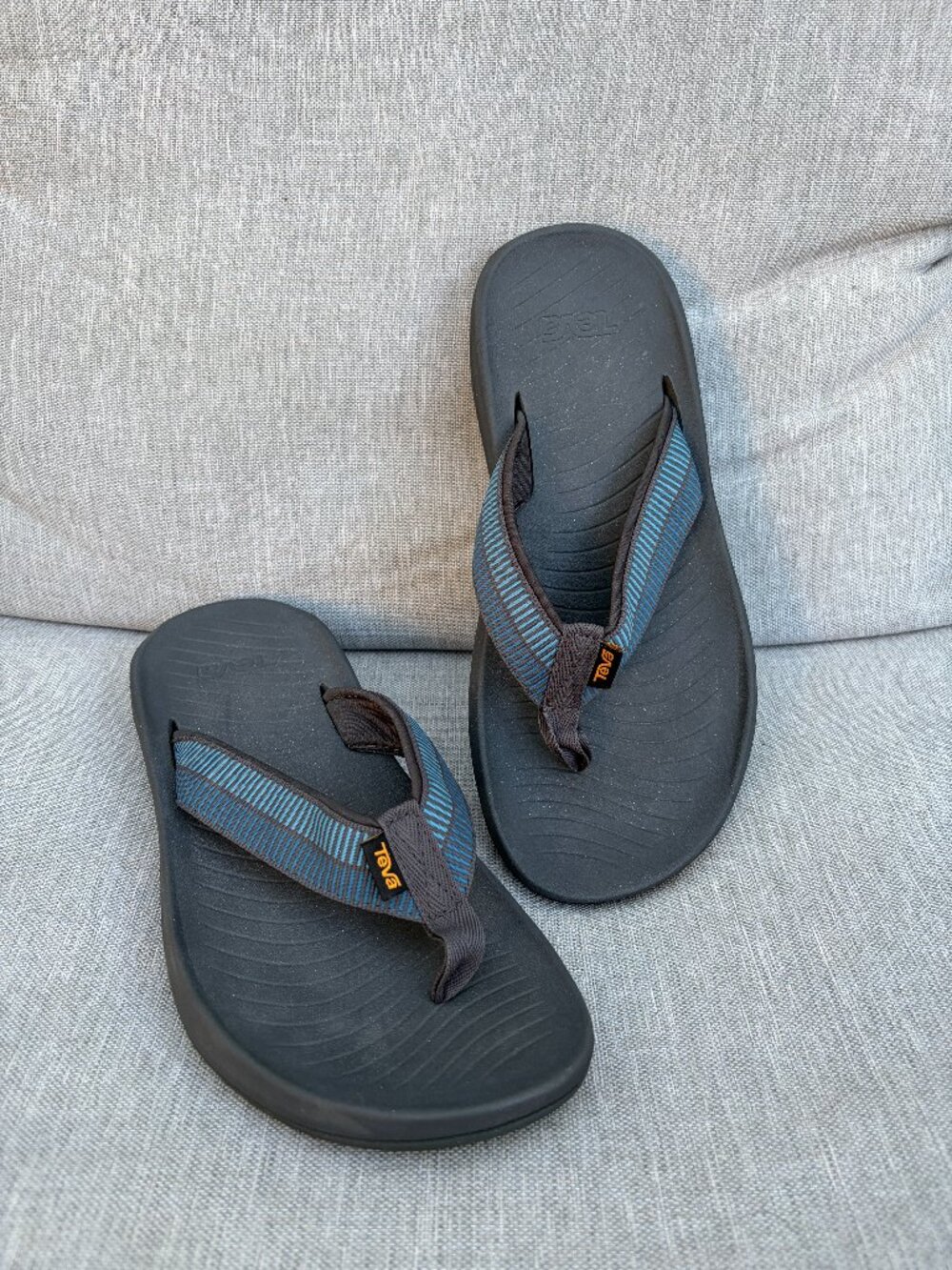 Teva Hurricane Flip Flops Men's size 8